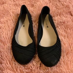 American Eagle Ballet Flats